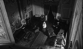 『亡霊の復讐』 1965　約1時間2分：居間、上から