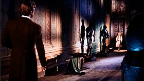 『呪いの館』 1966　約40分：壁画のある廊下、メリッサ登場