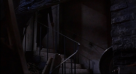 『蛇女の脅怖』 1966　約1時間16分：地下への階段