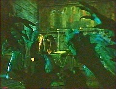 『妖婆 死棺の呪い』 1967　約1時間8分：第三夜　堂内、巨大化したいくつもの手