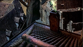 『帰って来たドラキュラ』 1968　約56分：酒場上階の窓から見下ろした街路