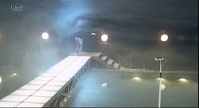 『世にも怪奇な物語』 1968　約1時間45分：第3話　水上の壇への橋と階段＋霧