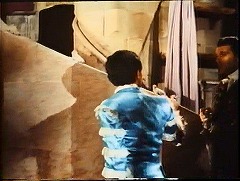 『ターヘル・アナトミア － 悪魔の解体新書 －』 1968　約41分：室内バルコニー脇の階段を降りたところ