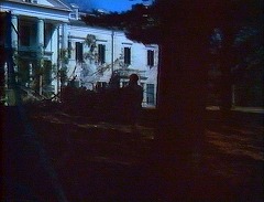 『血の唇』 1970　約6分：旧館の外観、夜