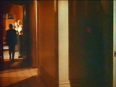 『血の唇』 1970　約11分：本館の一階廊下