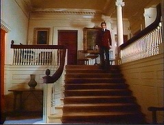 『血の唇』 1970　約1時間6分：旧館の玄関広間から階段と吹抜回廊