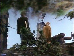 『ダンウィッチの怪』 1970　約42分：「悪魔の庭」、階段と祭壇