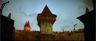 『マクベス』 1971　約2時間0分：コーダ城、物見の塔