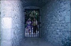 『レクイエム』 1971　約21分：城への入口、内側から