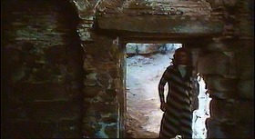 『ワルプルギスの夜 － ウルフVSヴァンパイア －』 1971　約30分：廃墟の一角