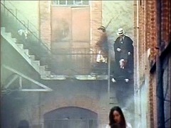『ター博士の拷問地下牢』 1973　約19分：壁沿いの階段