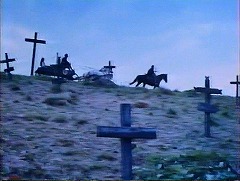 『キャプテン・クロノス　吸血鬼ハンター』 1974　約11分：墓場
