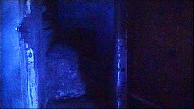 『デ　ジャ　ヴュ』 1987　約29分：城　塔への階段を上がったところ