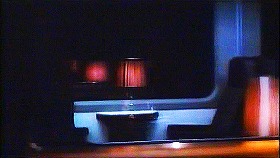 『デ　ジャ　ヴュ』 1987　約1時間11分：すれ違う列車の窓