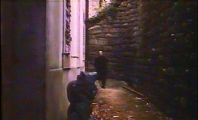 『季節のはざまで』 1992　約8分：通用口附近