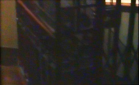 『季節のはざまで』 1992　約11分：エレヴェイター周りの螺旋階段