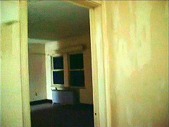 『怪奇！巨大蜘蛛の館』 1978　約0分：二階、角部屋