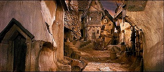『ラビリンス －魔王の迷宮－』 1986　約1時間25分：ゴブリン・シティの路地