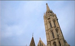 『デモンズ' 3』 1989　約11分：教会の鐘塔