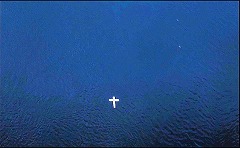 『デモンズ' 3』 1989　約40分：深淵へ落ちていく十字架