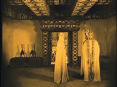 『ニーベルンゲン　第一部　ジークフリート』 1924　約1時間19分：クリームヒルトの部屋