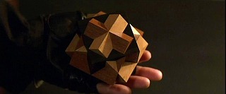 『K-20 怪人二十面相・伝』 2008 　約1時間41分：変形したパズル・ボックス