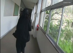 『戦慄怪奇ファイル コワすぎ！ FILE-04 真相！トイレの花子さん』 2013　約1時間1分：二階廊下