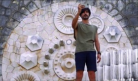 『すべて、至るところにある』 2024　約0分：ジェイ　モスタル・パルチザン記念墓地