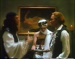 『ワックス・ワーク』 1988　約1時間7分：サド侯爵のエピソード、奥にクールベ《女と鸚鵡》(1866)
